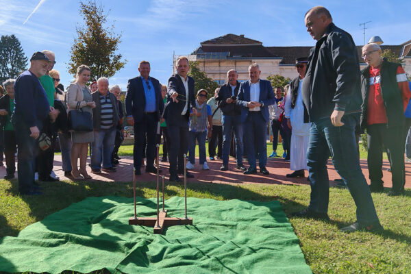 Umirovljenici s područja VPŽ pjesmom i natjecanjem u starim sportskim igrama u Virovitici proslavili Međunarodni dan starijih osoba 31 IMG 20241001 104352
