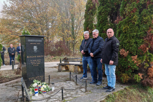 Odavanjem počasti poginulom hrvatskom branitelju Marijanu Derežiću obilježena 33. obljetnica akcije “OTKOS 10″ 2 IMG 20241031 090122