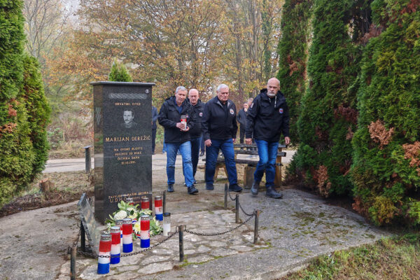 Odavanjem počasti poginulom hrvatskom branitelju Marijanu Derežiću obilježena 33. obljetnica akcije “OTKOS 10″ 8 IMG 20241031 090401
