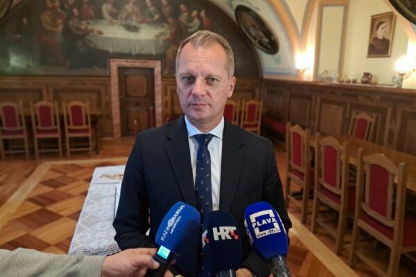Predstavljen Virovitički katolički kalendar za sljedeću godinu: Jedan mjesec, jedno remek djelo barokne umjetnosti 11 kalendar11