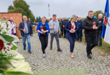 Na Gradskom groblju u Virovitici mnogobrojna izaslanstva prisjetila su se legendarne 127. brigade HV-a koja obilježava 33. obljetnicu osnutka te svih onih koji su dali živote za jedinu nam Domovinu