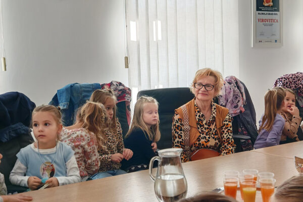 „Ljubav djeci prije svega“: Posjetom gradonačelniku Ivici Kirinu započelo obilježavanje Dječjeg tjedna u Virovitici 15 viber slika 2024 10 07 12 48 47 226