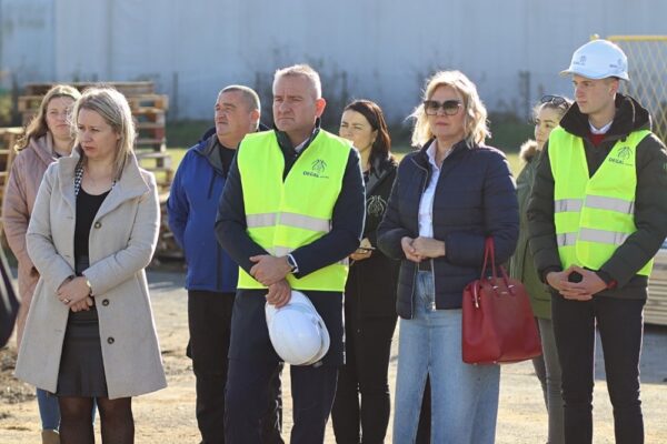 Investicija u budućnost solarne energije: Počeli radovi na novoj proizvodno-skladišnoj hali virovitičke tvrtke Degal tehnika 8 Foto 8