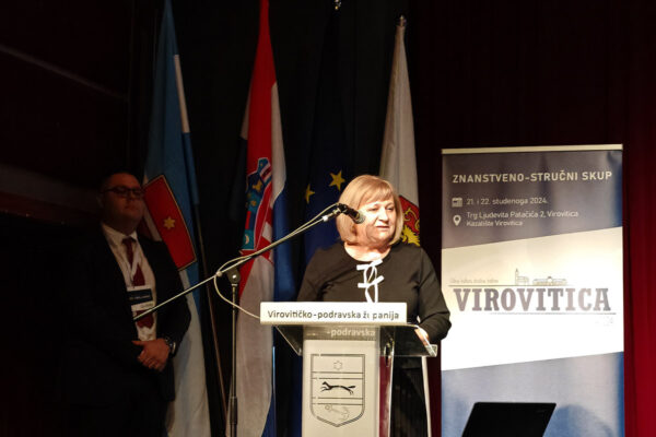 Otvoren znanstveno-stručni skup “Virovitica 1234. – 2024.: Crkva, kultura, društvo, baština” koji otkriva dosad nepoznate činjenice iz virovitičke povijesti 17 IMG 20241121 093410