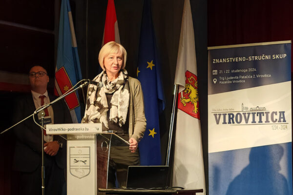 Otvoren znanstveno-stručni skup “Virovitica 1234. – 2024.: Crkva, kultura, društvo, baština” koji otkriva dosad nepoznate činjenice iz virovitičke povijesti 18 IMG 20241121 093743