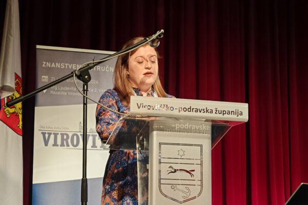 Otvoren znanstveno-stručni skup “Virovitica 1234. – 2024.: Crkva, kultura, društvo, baština” koji otkriva dosad nepoznate činjenice iz virovitičke povijesti 23 IMG 20241121 095410