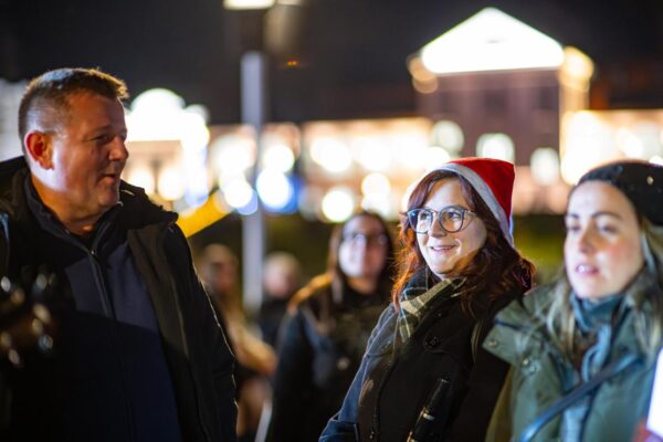 Fritule, čokoladne praline i kuhano vino: Drugi adventski vikend vratio blagdansku čaroliju u središte Virovitice 39 33995df1 53be 4d24 a55e 163c5c19fc55