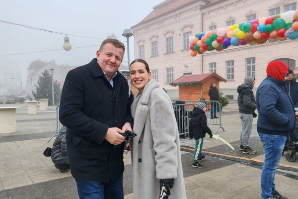Šarenilo balona i osmijeha: Virovitica na šetnici priredila nezaboravan Dječji doček Nove godine 35 471659219 994469129379769 8051938257502424456 n