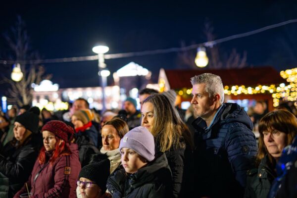 Fritule, čokoladne praline i kuhano vino: Drugi adventski vikend vratio blagdansku čaroliju u središte Virovitice 26 87c73641 3714 465a 9b17 07169c35745f