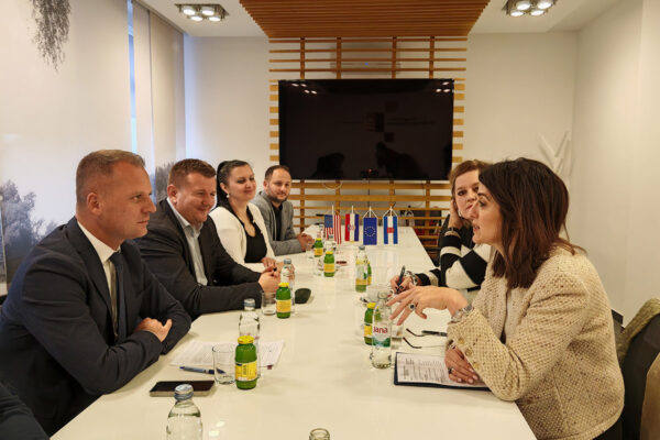 Veleposlanica SAD-a Nathalie Rayes u nastupnom posjetu Virovitičko-podravskoj županiji 3 IMG 20241205 102910