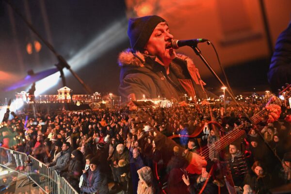 c927621d 0b0c 42c9 92a4 de3af4ea4086