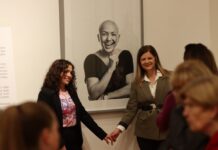 “JA SAM SNAGA” U Gradskom muzeju Virovitica otvorena jedinstvena i inspirativna izložba fotografija žena koje su pobijedile rak dojke