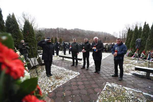 Komemoracijom u Brusniku odali počast dvanaestorici poginulih hrvatskih branitelja, pripadnika slavne virovitičke 127. brigade 29 brusnik 261 1
