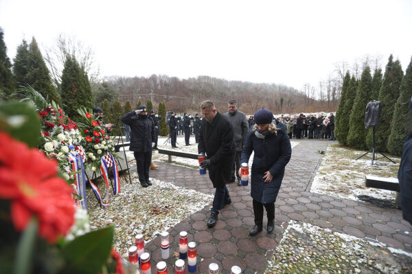 Komemoracijom u Brusniku odali počast dvanaestorici poginulih hrvatskih branitelja, pripadnika slavne virovitičke 127. brigade 43 brusnik 352 1