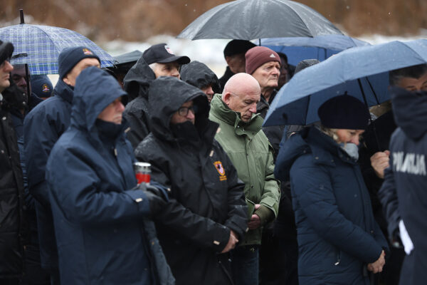 Komemoracijom u Brusniku odali počast dvanaestorici poginulih hrvatskih branitelja, pripadnika slavne virovitičke 127. brigade 38 brusnik 38 1