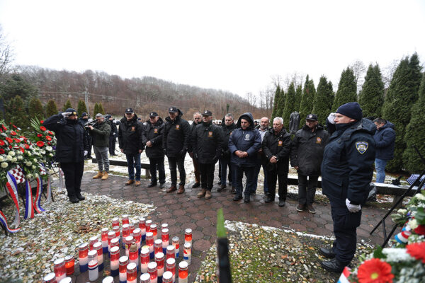 Komemoracijom u Brusniku odali počast dvanaestorici poginulih hrvatskih branitelja, pripadnika slavne virovitičke 127. brigade 50 brusnik 401 1
