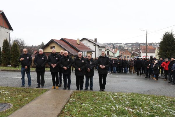 Komemoracijom u Brusniku odali počast dvanaestorici poginulih hrvatskih branitelja, pripadnika slavne virovitičke 127. brigade 65 brusnik 482 1