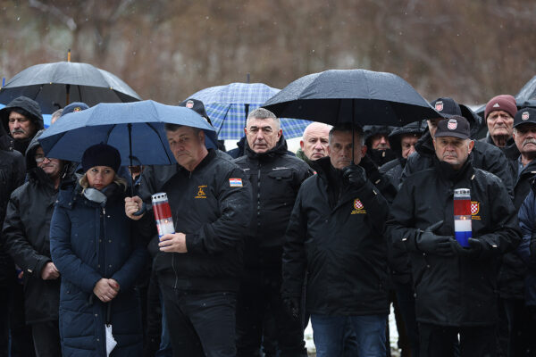Komemoracijom u Brusniku odali počast dvanaestorici poginulih hrvatskih branitelja, pripadnika slavne virovitičke 127. brigade 40 brusnik 50 1