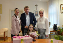 PONOS VIROVITICE Gradonačelnik Ivica Kirin ugostio superfinalisticu showa The Voice Kids Saru Zebu