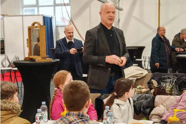 Viroexpo 2025: Klinceze i klinci iz virovitičkih „Brlića“ na „Mednom doručku“ kušali prvoklasan med naših pčelara 4 IMG 20250214 081825