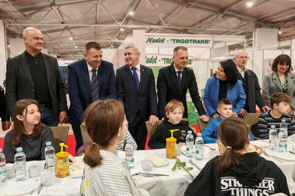 Viroexpo 2025: Klinceze i klinci iz virovitičkih „Brlića“ na „Mednom doručku“ kušali prvoklasan med naših pčelara 18 IMG 20250214 084737