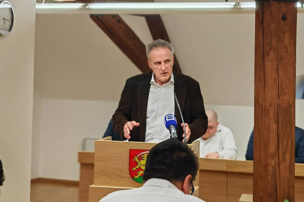 Infrastrukturni projekti, poduzetničke zone i socijalne naknade glavne teme sjednice Gradskog vijeća 19 IMG 20250224 171457
