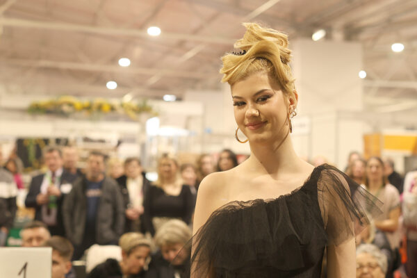 Viroexpo 2025: Donna Dalia Rajnović i Jakov Kosanović pobjednici natjecanja u izradi večernjih svečanih i modernih frizura 9 frizure dva 91