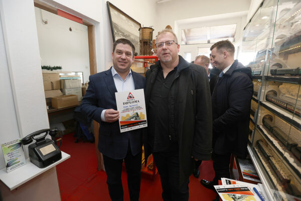 Velika ulaganja u željezničku infrastrukturu: Potpredsjednik Vlade i ministar Oleg Butković obišao obnovljenu zgradu Željezničkog kolodvora u Virovitici 39 482077951 1062757972547323 8877447534099028649 n