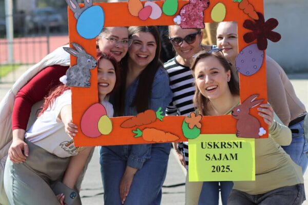 Više od tisuću pisanica u samom središtu Virovitice: Još jedan Uskrsni sajam razveselio sve generacije 42 IMG 8930