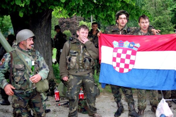 U Okučanima obilježena 30. obljetnica VRO Bljesak u kojoj je vrlo značajnu ulogu imala i virovitička 81. gardijska bojna HV “Kumovi” 30 IMG 7