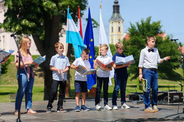 Najveći susret bibliobusa u povijesti Hrvatske: Virovitica domaćin 17. Konferencije o pokretnim knjižnicama i 11. Festivala bibliobusa 25 504301550 1114557074037640 8130367919010453958 n
