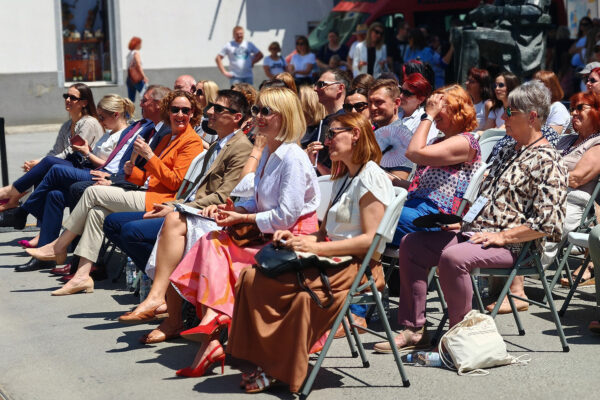 Najveći susret bibliobusa u povijesti Hrvatske: Virovitica domaćin 17. Konferencije o pokretnim knjižnicama i 11. Festivala bibliobusa 14 504342408 1114557407370940 3822406432670934542 n