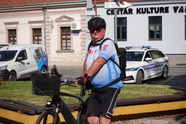 Biciklom će prijeći 500 kilometara u tri dana: 21. karavana “Put prijateljstva” prošla kroz Viroviticu na putu od Vukovara do Ljubljane 23 DSC05824 Custom