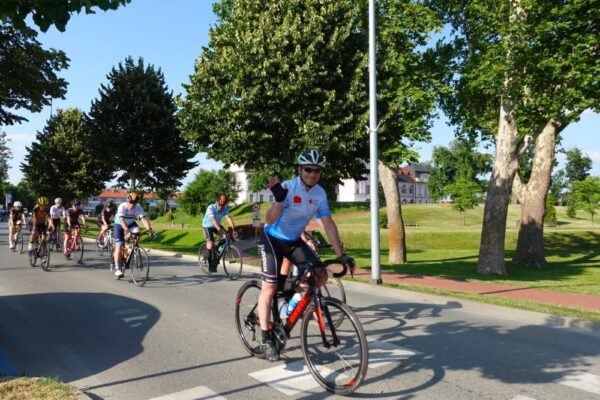 Biciklom će prijeći 500 kilometara u tri dana: 21. karavana “Put prijateljstva” prošla kroz Viroviticu na putu od Vukovara do Ljubljane 6 DSC05890 Custom
