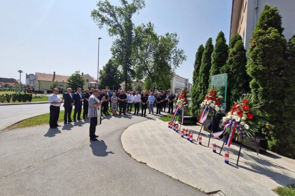 JAKE SNAGE MUP-A Interventni policajci PU virovitičko-podravske osvojili srebro, turnir okupio čak 25 ekipa 30 Foto 7