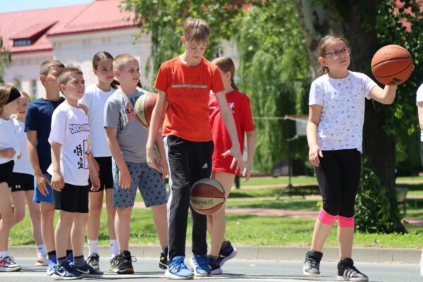Sportski desert za kraj: Košarka i rukomet začinili posljednji dan Street Food Weekenda 19 IMG 0901
