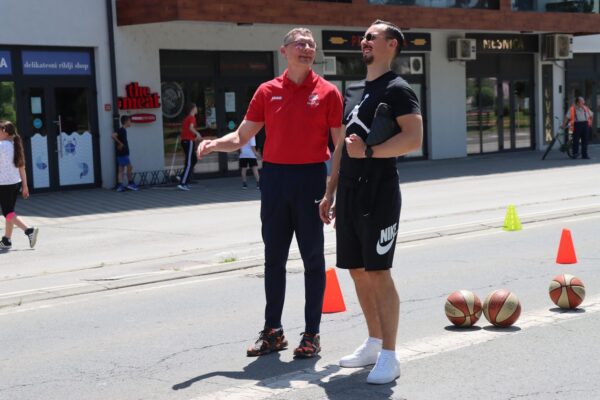 Sportski desert za kraj: Košarka i rukomet začinili posljednji dan Street Food Weekenda 17 IMG 0928