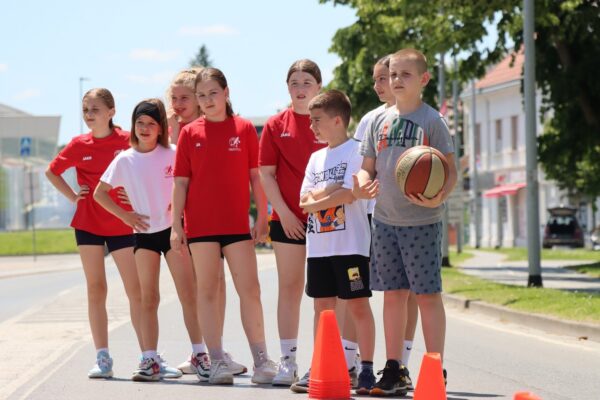 Sportski desert za kraj: Košarka i rukomet začinili posljednji dan Street Food Weekenda 14 IMG 0949