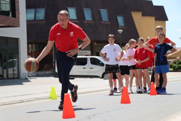 Sportski desert za kraj: Košarka i rukomet začinili posljednji dan Street Food Weekenda 13 IMG 0952