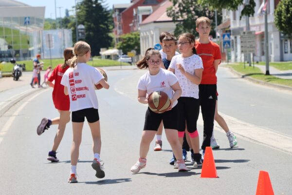 Sportski desert za kraj: Košarka i rukomet začinili posljednji dan Street Food Weekenda 4 IMG 0996