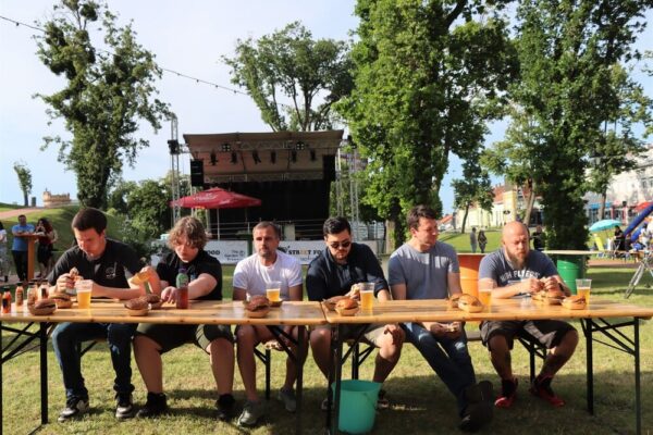 Vatreno natjecanje na Street Food Weekendu: Goran Lovrić prvi pojeo sve ljute specijalitete, Fajnšmekerski burger proglašen najboljim jelom 8 IMG 1942