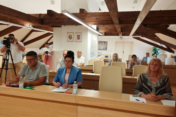 Gradsko vijeće: Na “aktualcu” naglasak na raspodjeli poljoprivrednog zemljišta, bazenu, osnivanju javne ustanove za razvoj turizma i sporta 2 IMG 20250626 170703