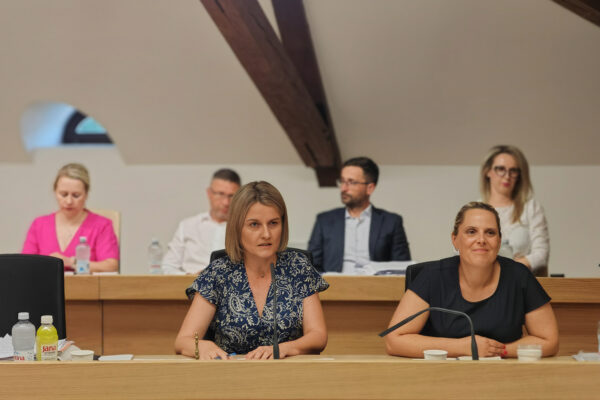 Gradsko vijeće: Na “aktualcu” naglasak na raspodjeli poljoprivrednog zemljišta, bazenu, osnivanju javne ustanove za razvoj turizma i sporta 1 IMG 20250626 170915