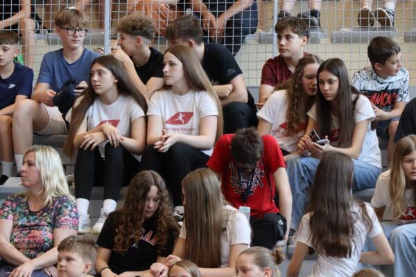 Dan OŠ Vladimir Nazor Virovitica: Franka Tomljanović proglašena najboljom učenicom 24 IMG 2995