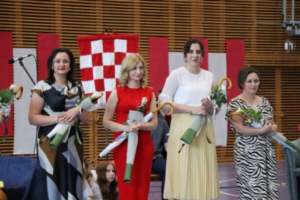 Dan OŠ Vladimir Nazor Virovitica: Franka Tomljanović proglašena najboljom učenicom 73 IMG 3281