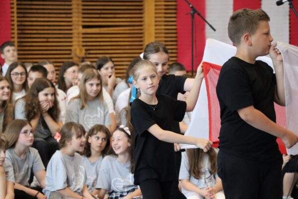 Dan OŠ Vladimir Nazor Virovitica: Franka Tomljanović proglašena najboljom učenicom 67 IMG 3370