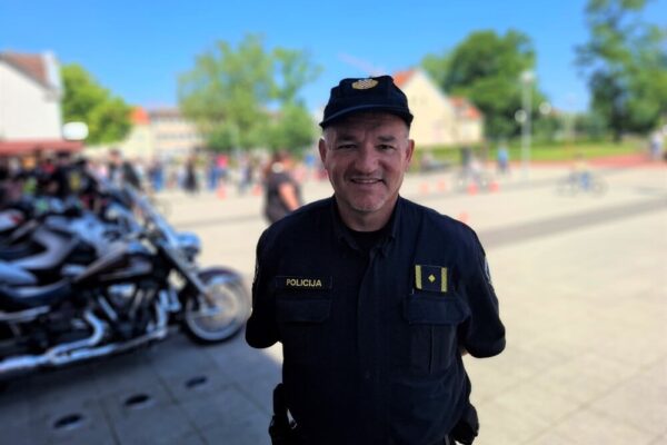 Sigurnost na dva kotača: Virovitička šetnica pretvorena u poligon sigurne vožnje “Kaciga glavu čuva” 2 J20250531 100007