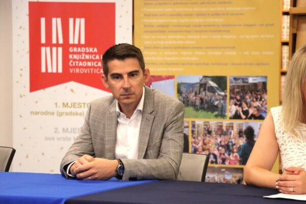 Potpisani ugovori za rekonstrukciju virovitičke Knjižnice vrijedni 1,2 milijuna eura: Novih 200 kvadrata i pametne usluge za sve generacije 10 IMG 9819 Custom