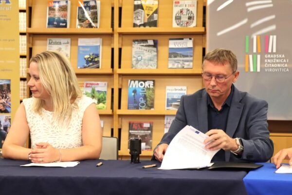 Potpisani ugovori za rekonstrukciju virovitičke Knjižnice vrijedni 1,2 milijuna eura: Novih 200 kvadrata i pametne usluge za sve generacije 13 IMG 9826 Custom