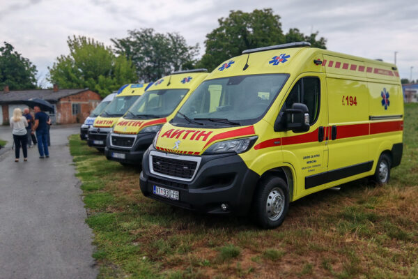 Zavod za hitnu medicinu VPŽ bogatiji za četiri nova vozila vrijedna gotovo 367 tisuća eura 3 IMG 20250821 100807